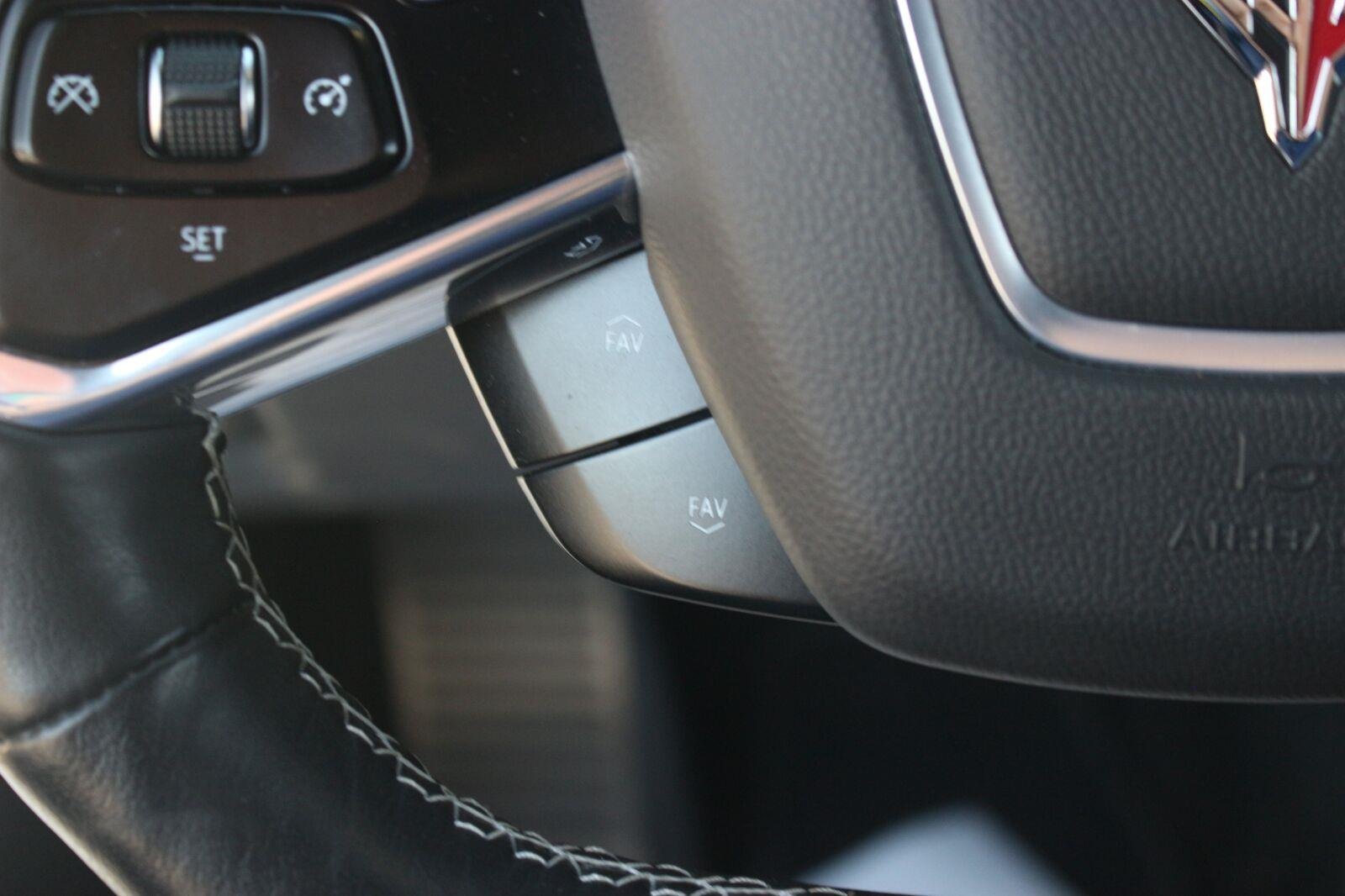 Used 2020 ARCTIC WHITE Chevrolet 2LT image 20