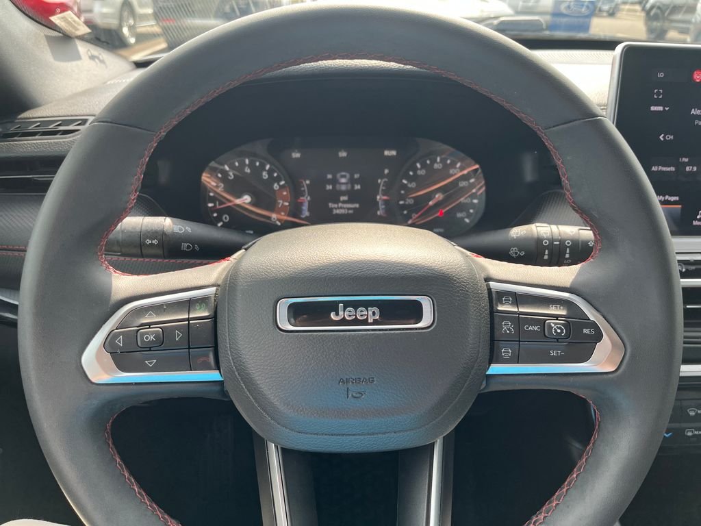 Used 2025 Bright White Clearcoat Jeep Trailhawk image 15
