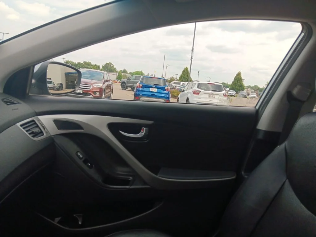 Used 2015 Titanium Gray Metallic Hyundai Limited image 27