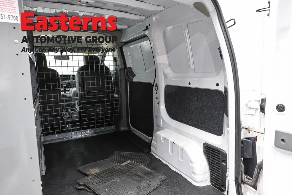 Used 2020 White Nissan SV image 23