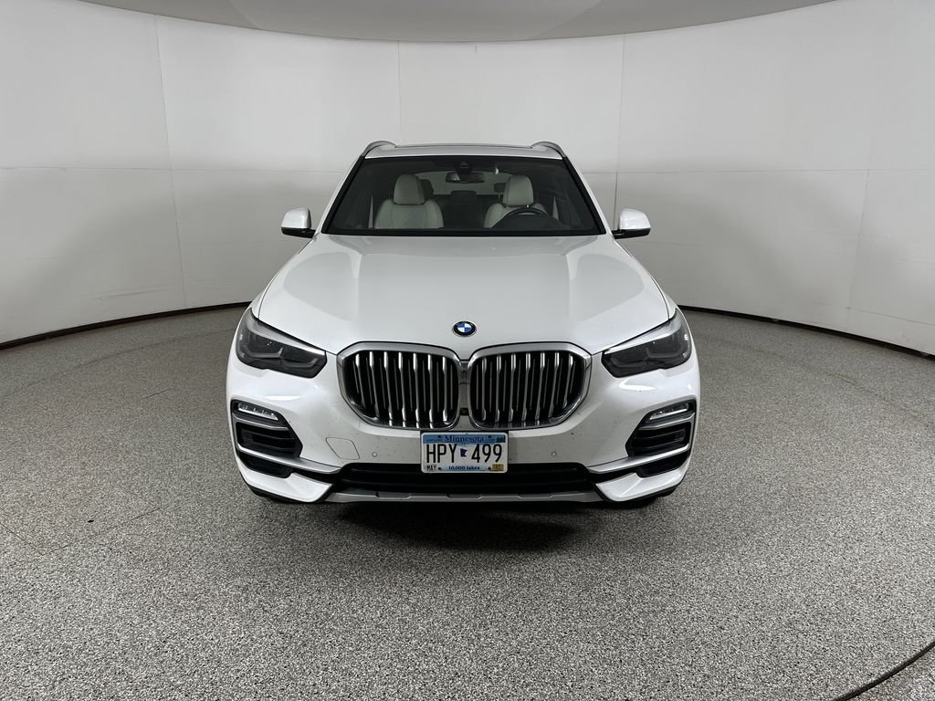 Used 2021 White BMW xDrive40i image 3