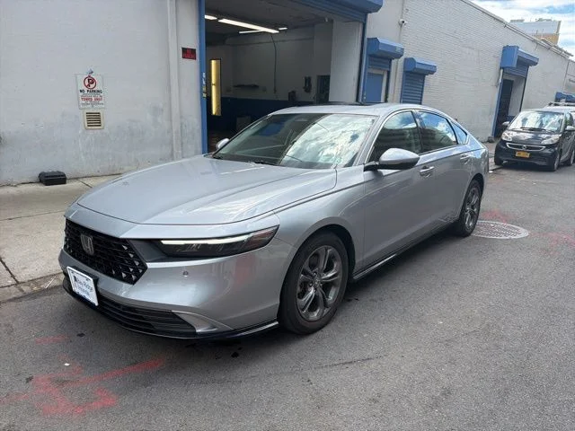 Used 2023 Gray Honda EX-L image 1