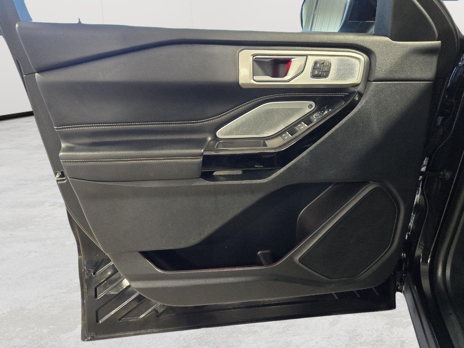 Used 2023 Agate Black Ford ST image 12