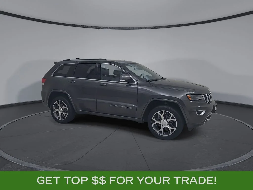 Certified Used 2018 Gray Jeep Limited image 2