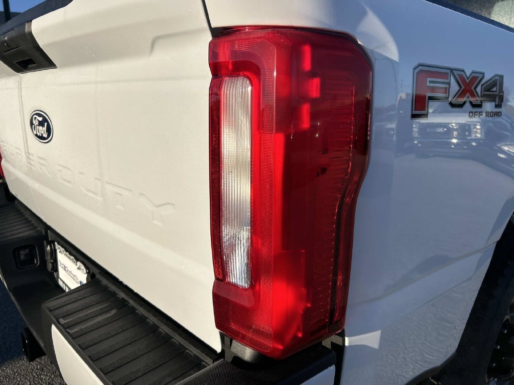 New 2027 Oxford White Ford F-350® XL image 9