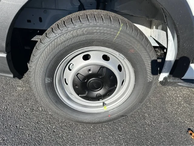New 2026 Oxford White Ford Cargo Van image 19