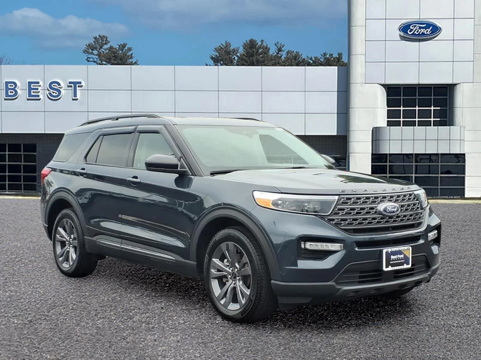 Used 2023 Stone Blue Ford XLT image 10