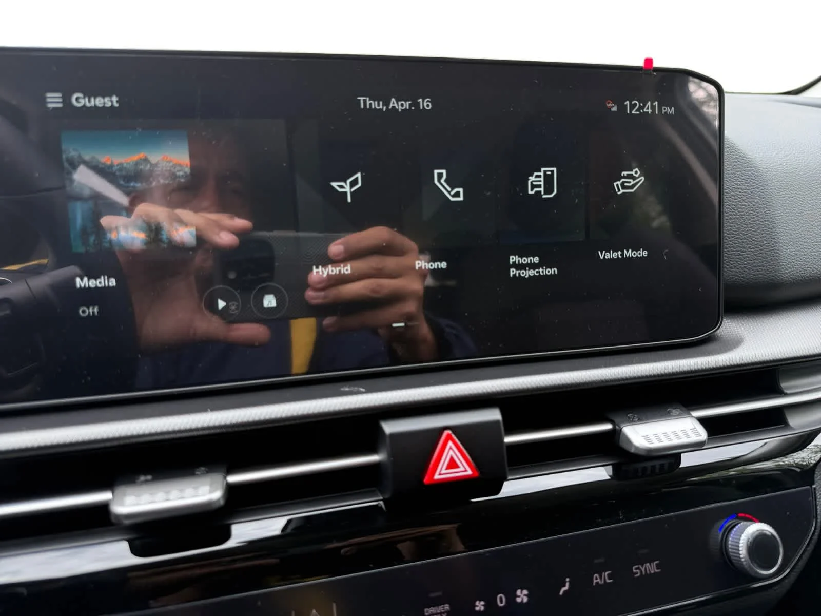 New 2026 Snow White Pearl Kia S image 15