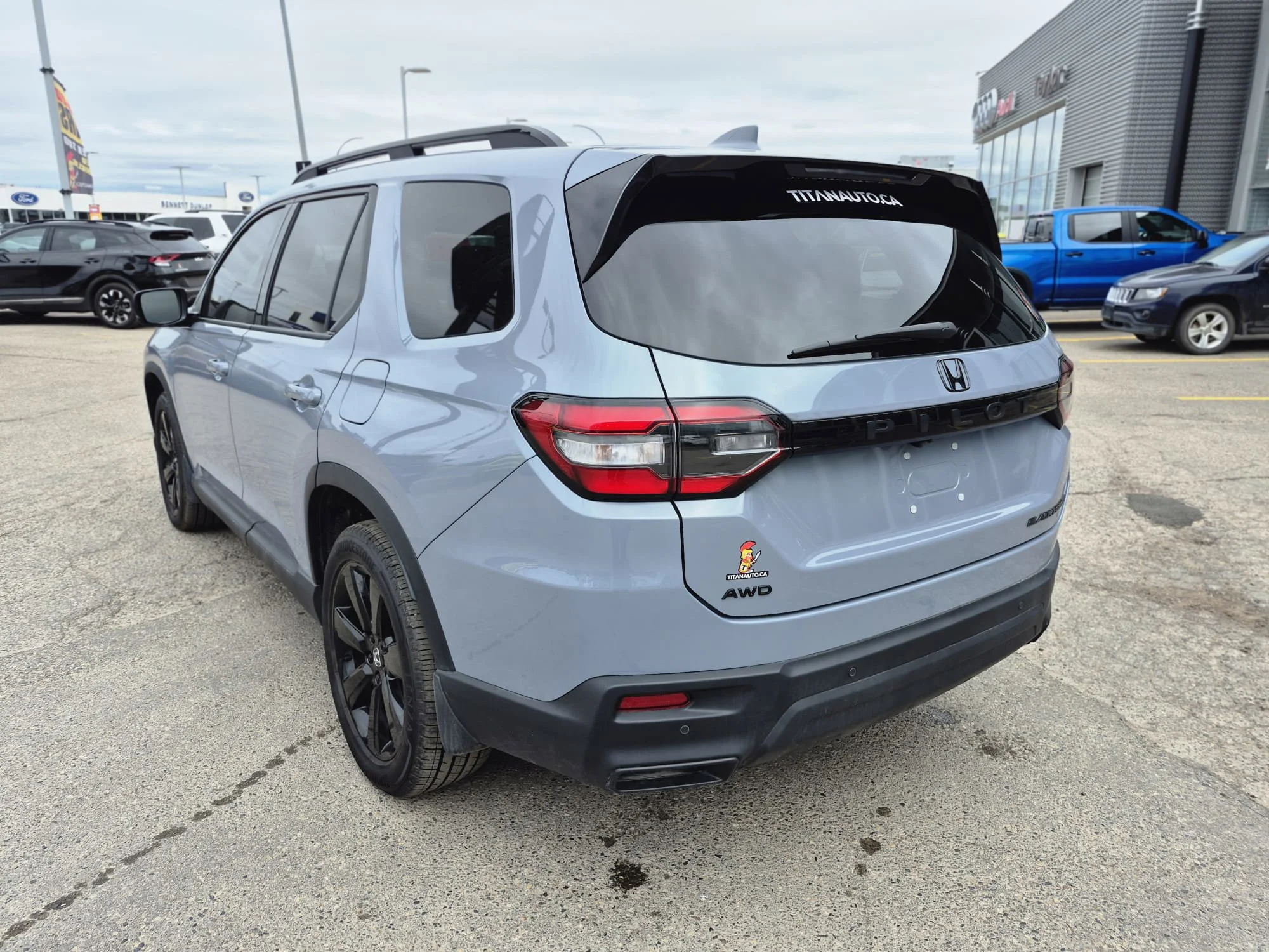 Certified Used 2025 Sonic Grey Pearl Honda Black Edition AWD*Adaptive Cruise | Remote Start | Nav | Cooled Leather | Pano Roof | Htd Wheel image 13