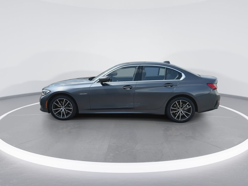 Used 2019 Mineral Gray Metallic BMW 330i xDrive image 5