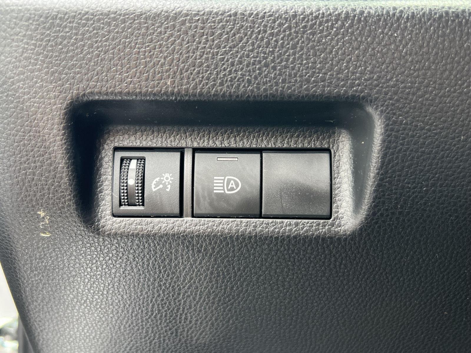 Used 2024 Silver Sky Metallic Toyota XLE image 31