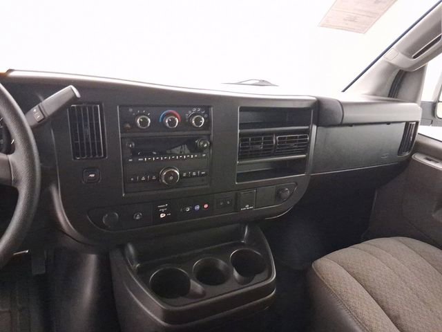 2024 Chevrolet Express Passenger LT - Photo 20