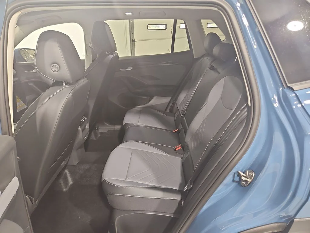 New 2026 Blue Volkswagen 2.0T SE image 24