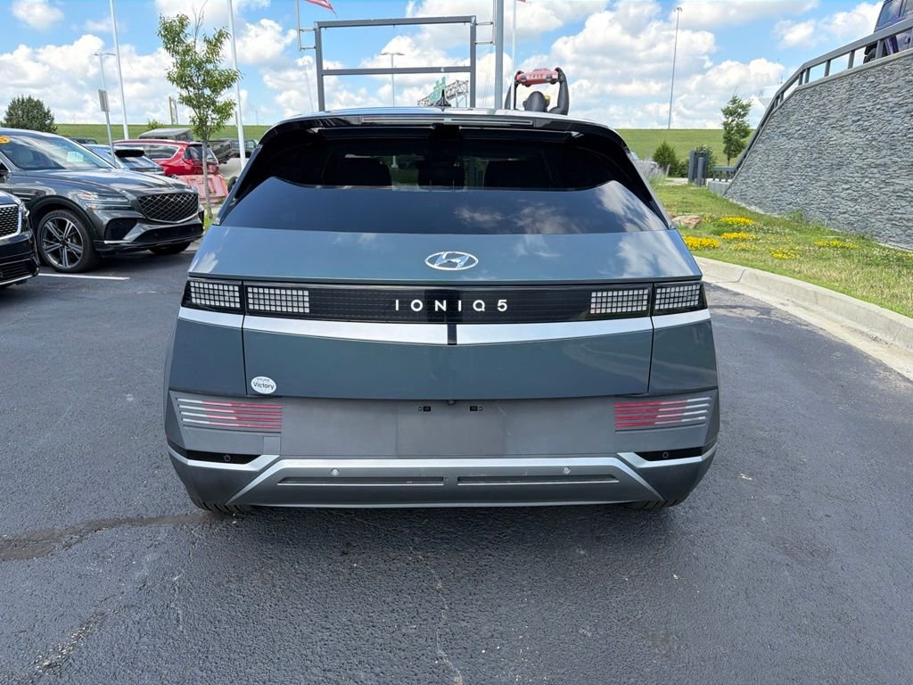 Used 2023 Green Hyundai SEL image 6