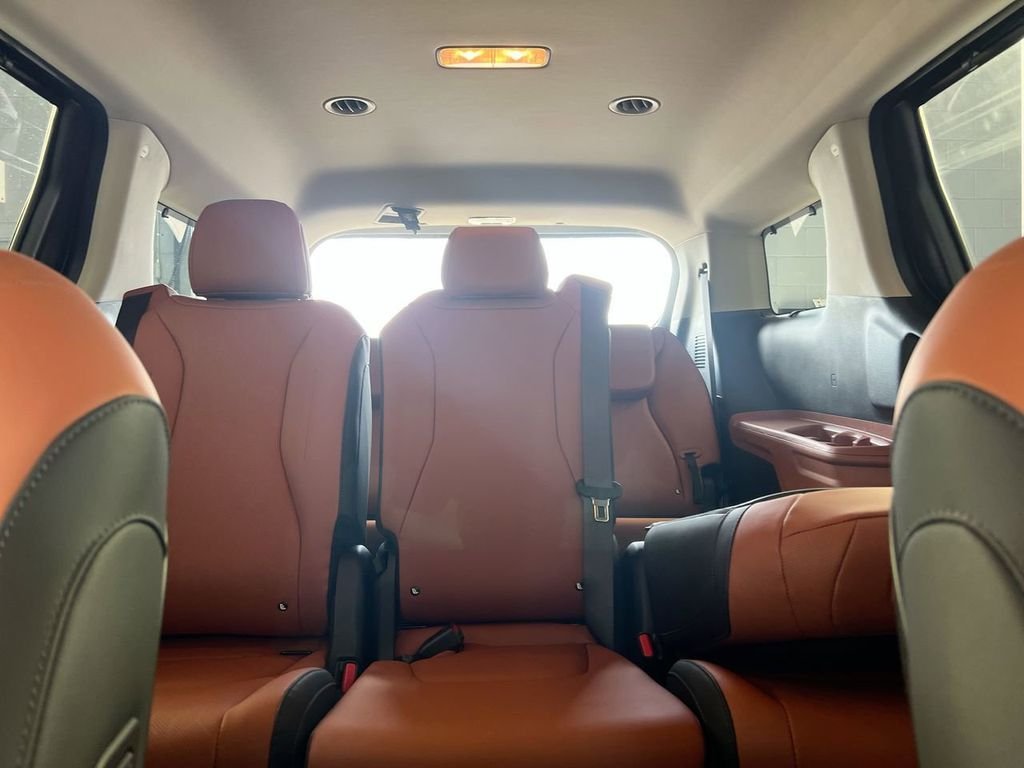 New 2026 Deep Chroma Blue Kia EX image 32