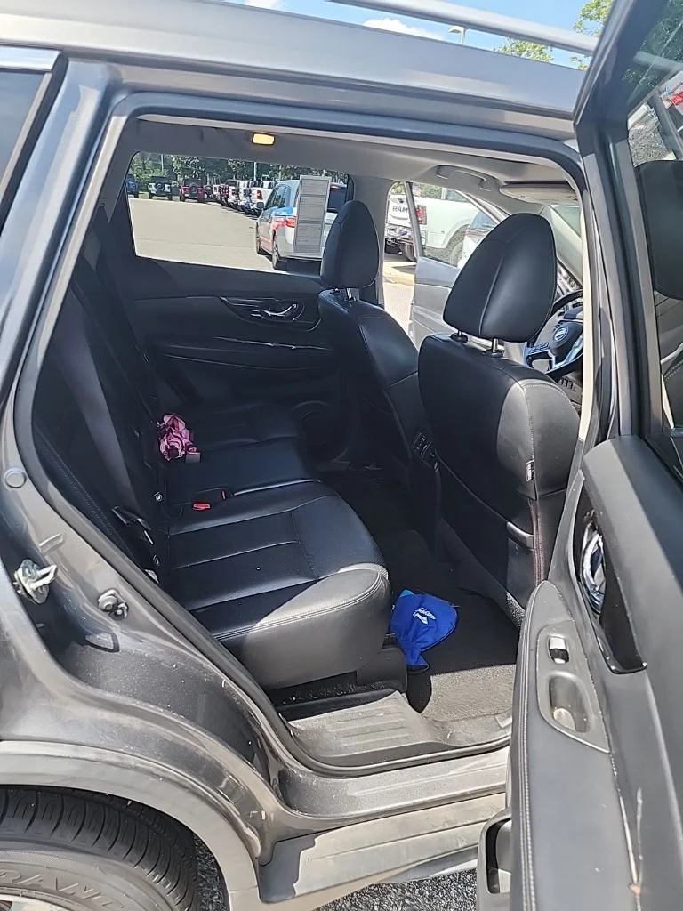 Used 2018 Gray Nissan SL image 22