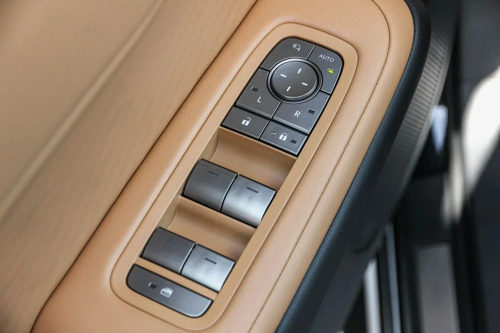 New 2026 Caviar Lexus ES 350e PREMIUM image 21