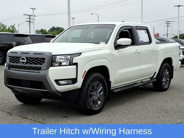 Used 2025 White Nissan Crew Cab SV 4x4 image 35