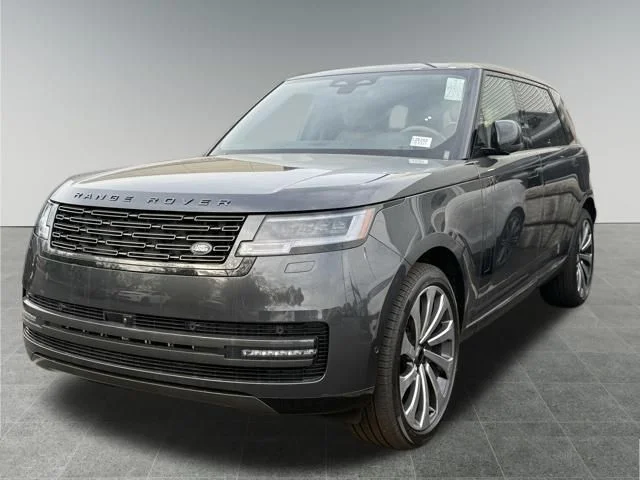 2026 Land Rover Range Rover 3.0 SE LWB 7's photo