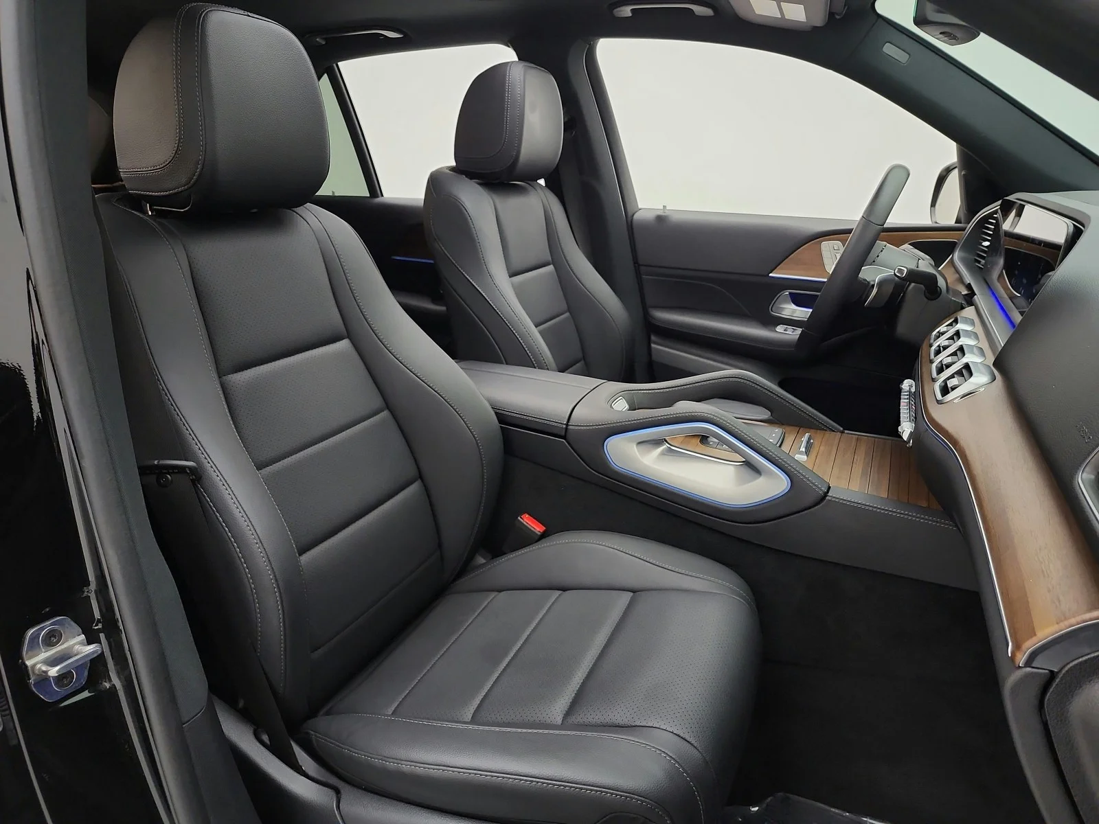 Certified Used 2024 Black Mercedes-Benz GLE 350 4MATIC® SUV image 18