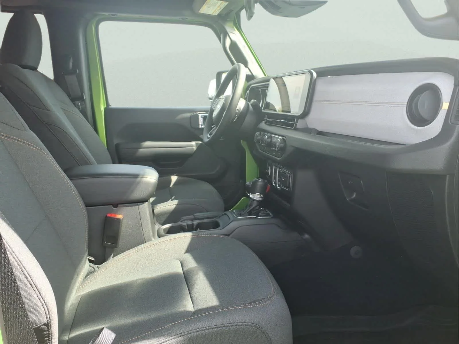 New 2026 Mojito Clearcoat Jeep Sport S image 8