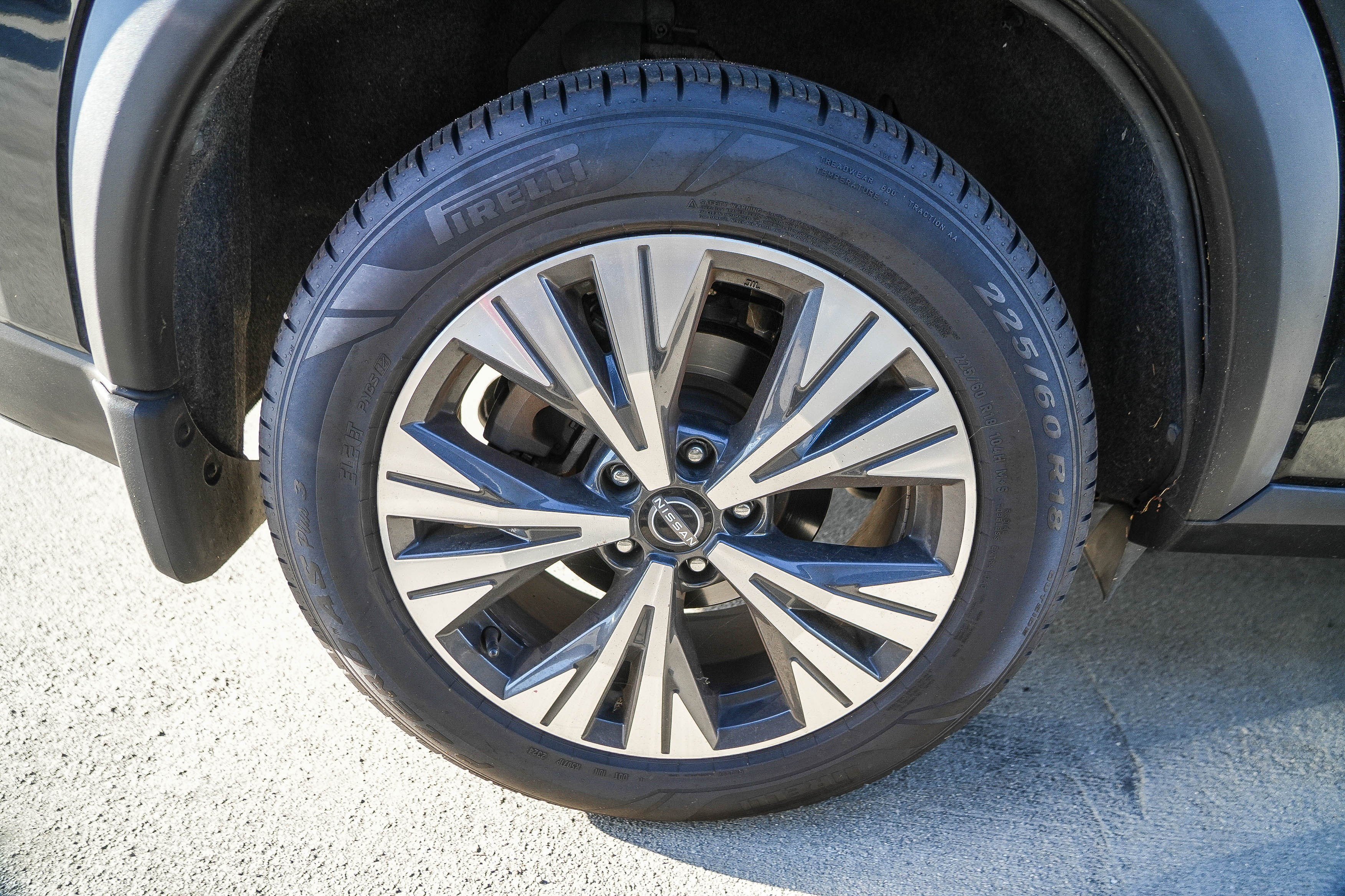 Used 2023 Super Black Nissan SV image 16