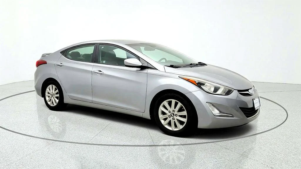 Used 2015 Titanium Gray Metallic Hyundai 4dr Sedan Automatic SE w/ Popular Equipment Pkg image 3
