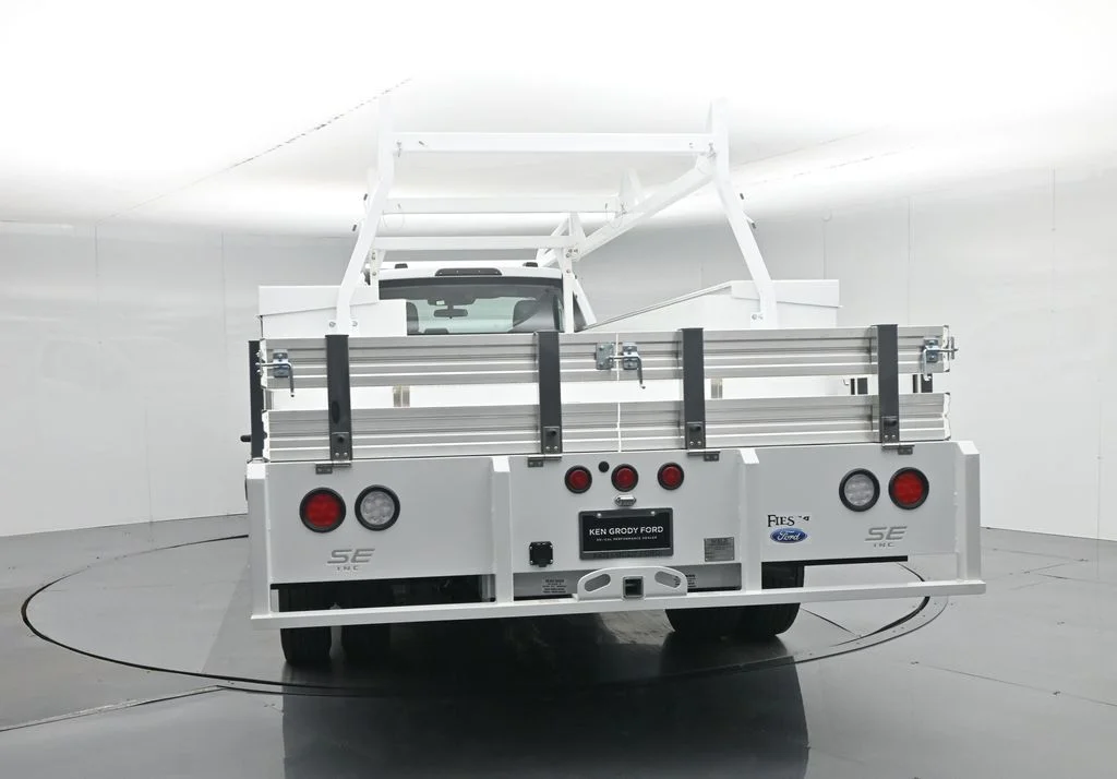 New 2025 Oxford White Ford XL image 28