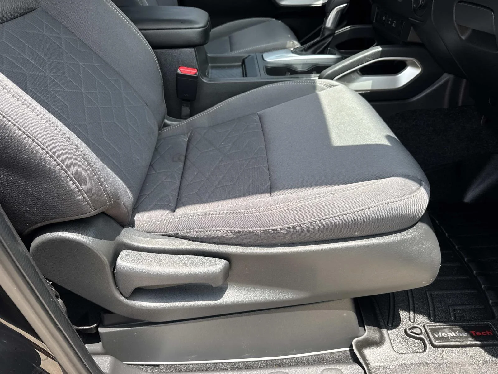 Used 2025 Super Black Nissan SV image 11