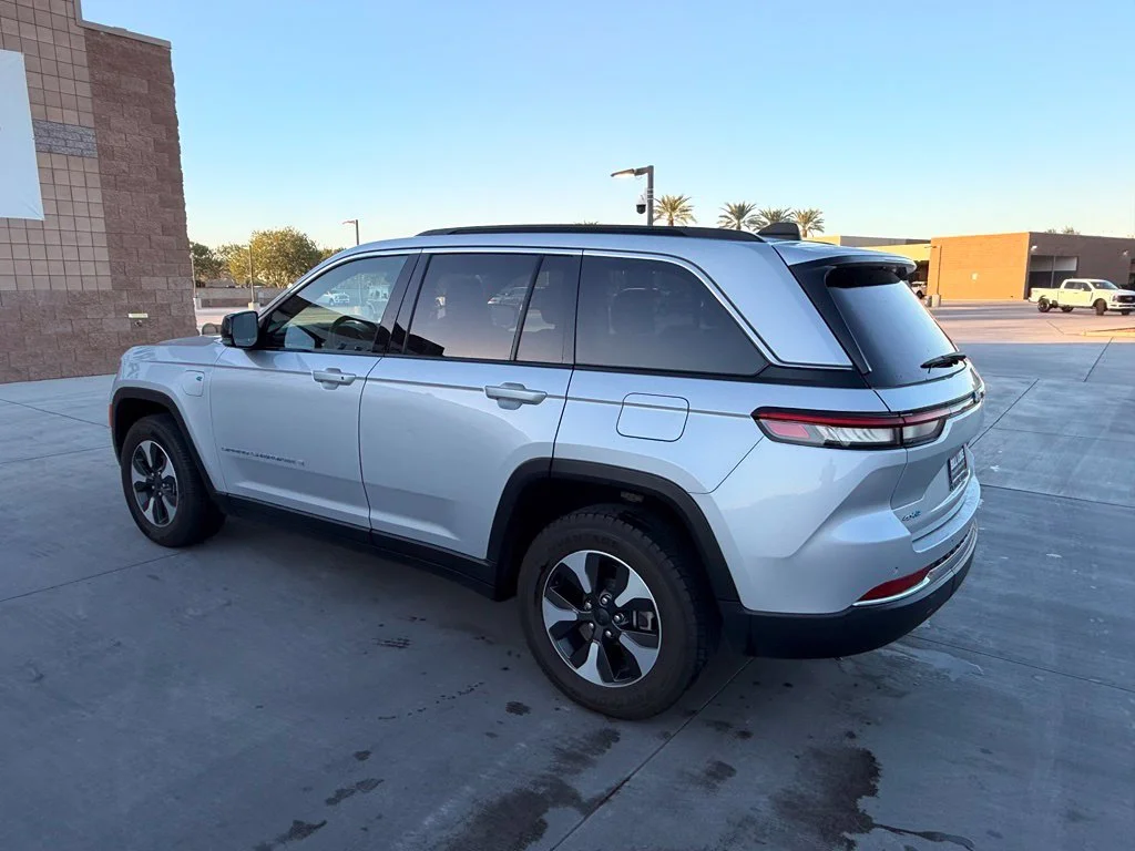 Certified Used 2024 Silver Jeep 4xe image 10