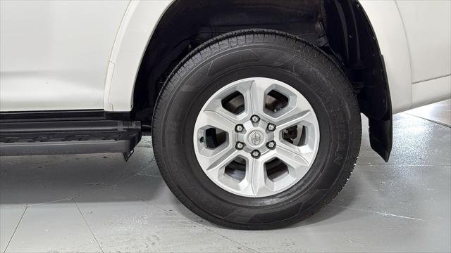 Certified Used 2022 ICE CAP Toyota SR5 image 23
