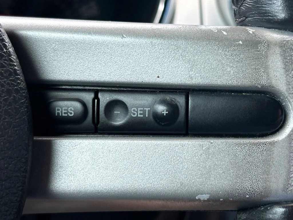 Used 2006 Black Clearcoat Ford  image 21