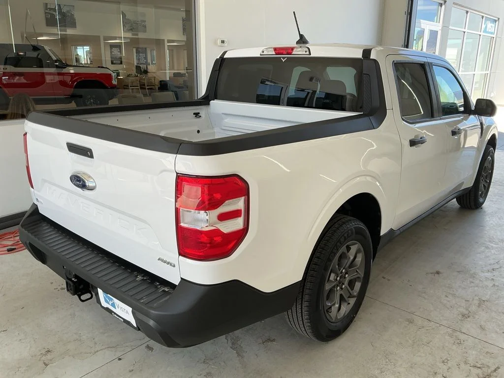 Used 2022 Oxford White Ford XLT image 6
