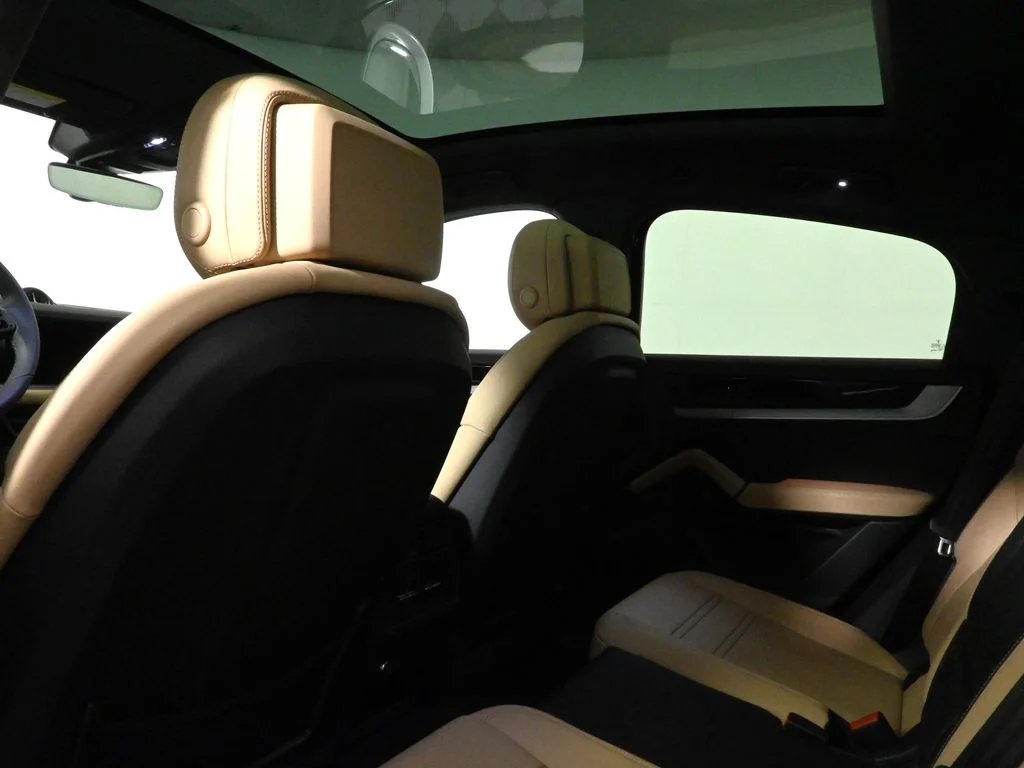 Certified Used 2026 White Porsche  image 37