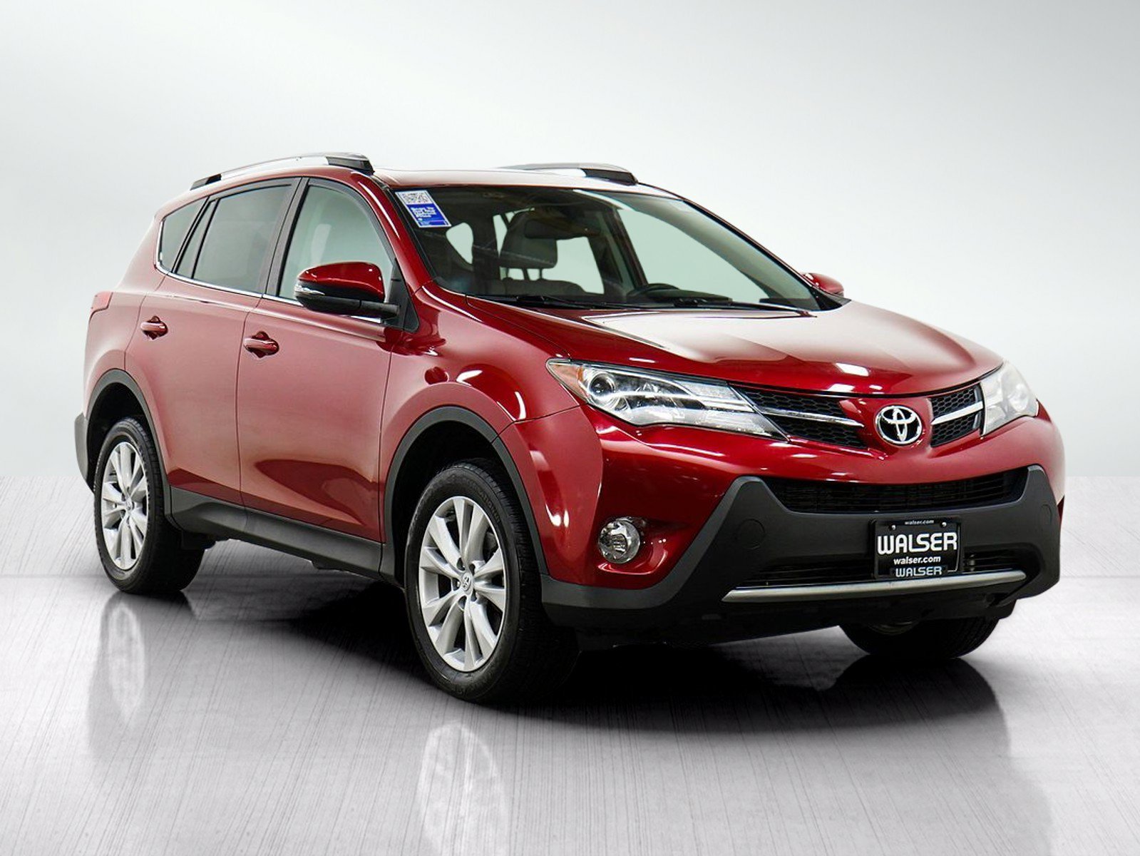 Used 2015 Barcelona Red Metallic Toyota Limited image 7