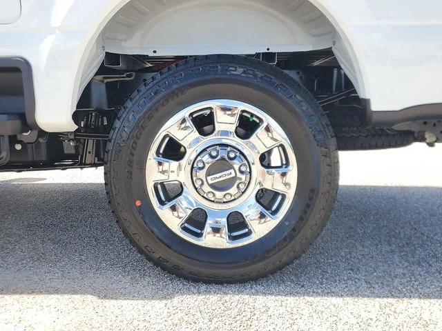 New 2026 Oxford White Ford F-250® Lariat® image 7