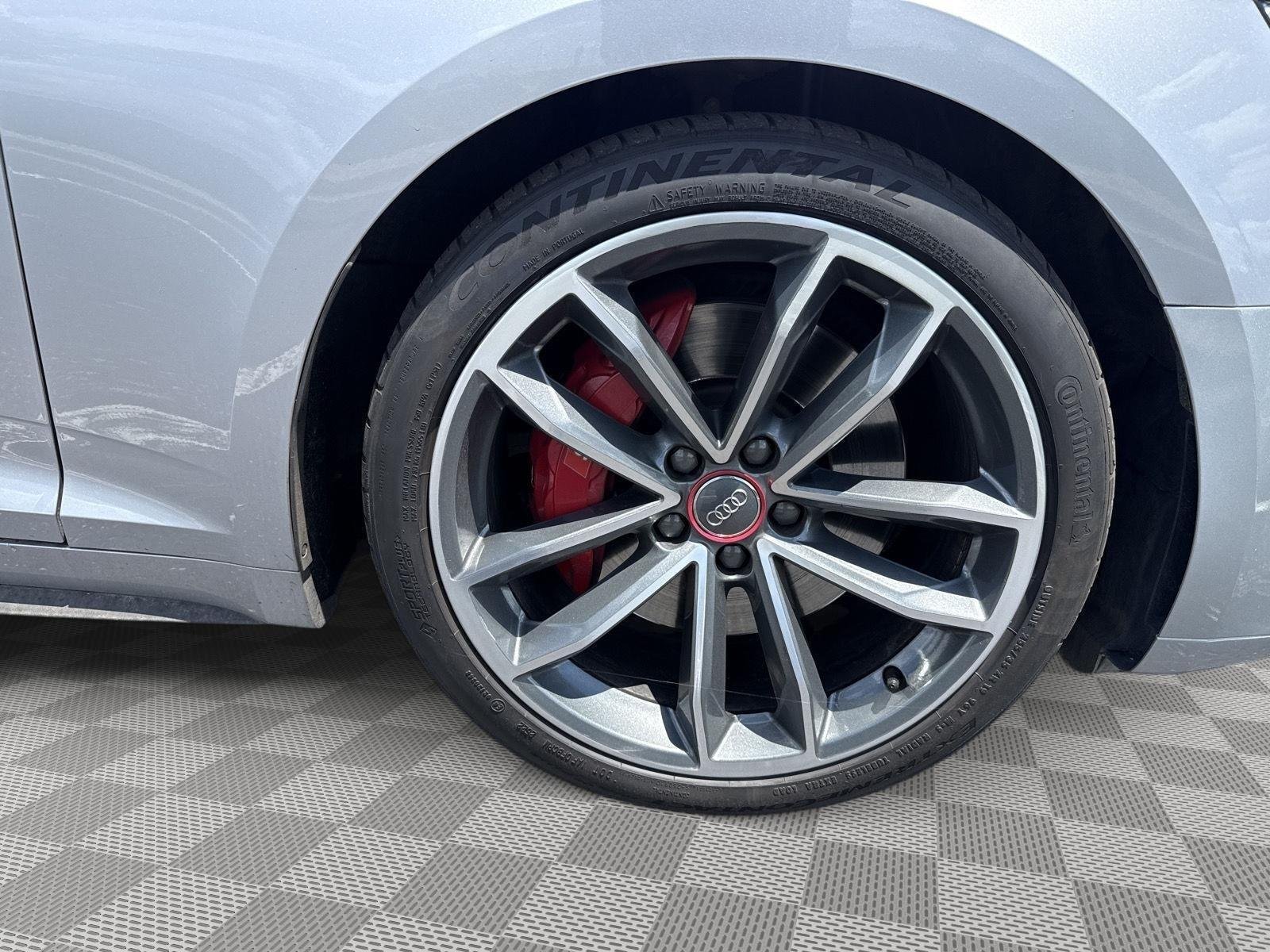 Used 2018 Florett Silver Metallic/Black Roof Audi Prestige image 19