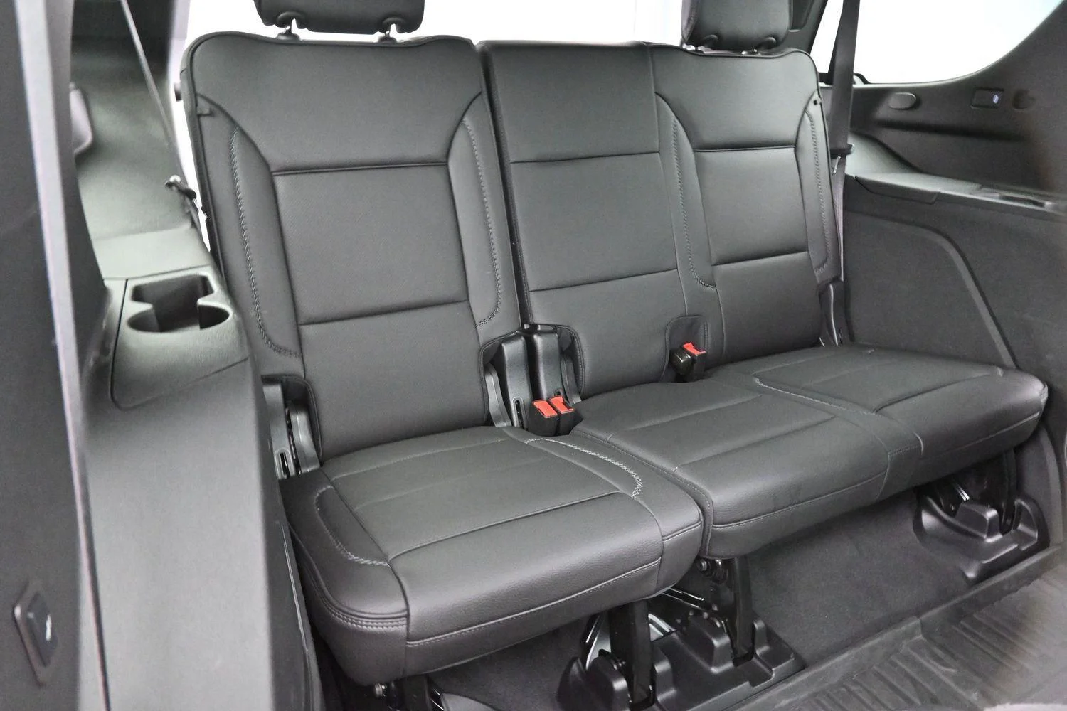 Used 2024 Onyx Black GMC Denali image 38