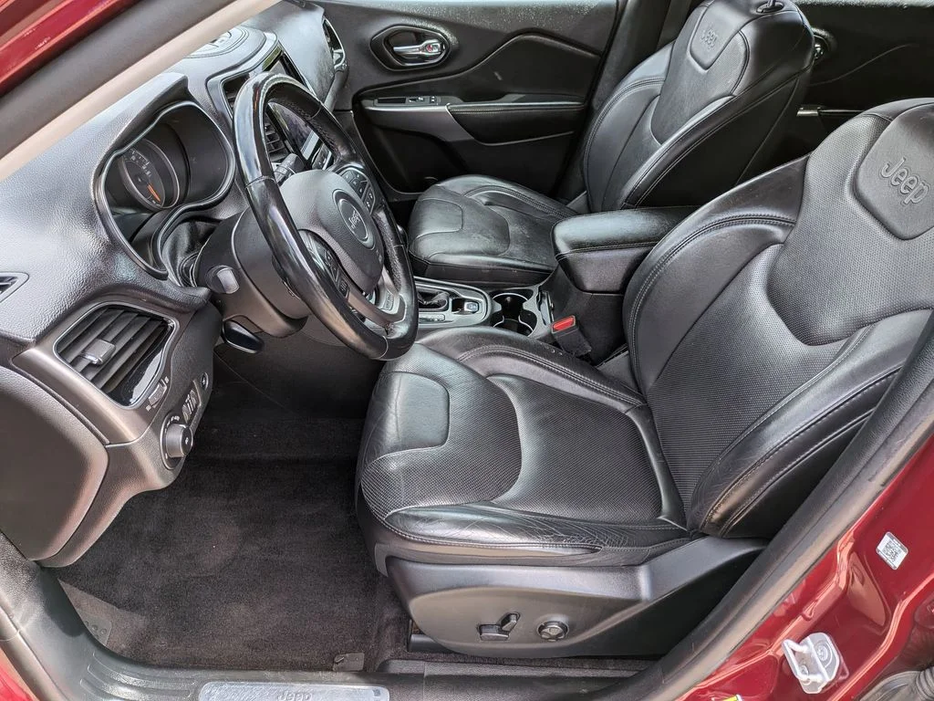 Used 2019 Red Jeep Limited image 11