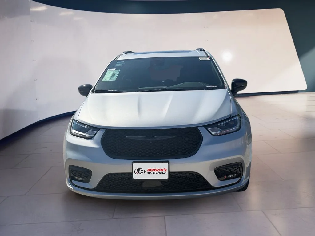 New 2026 Silver Chrysler Limited image 8