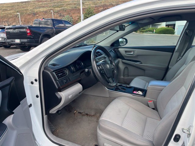 Used 2016 Super White Toyota LE image 16
