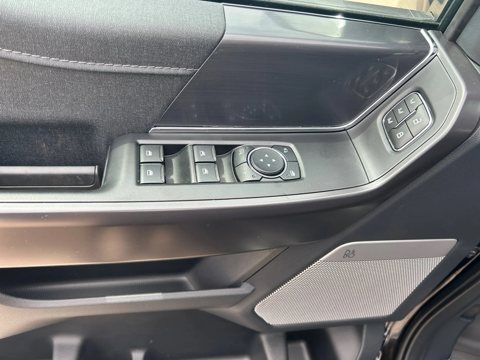 New 2026 Agate Black Metallic Ford Lariat image 17