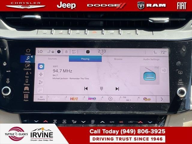 New 2026 Diamond Black Crystal Pearl-Coat Exterior Paint Jeep Limited image 14