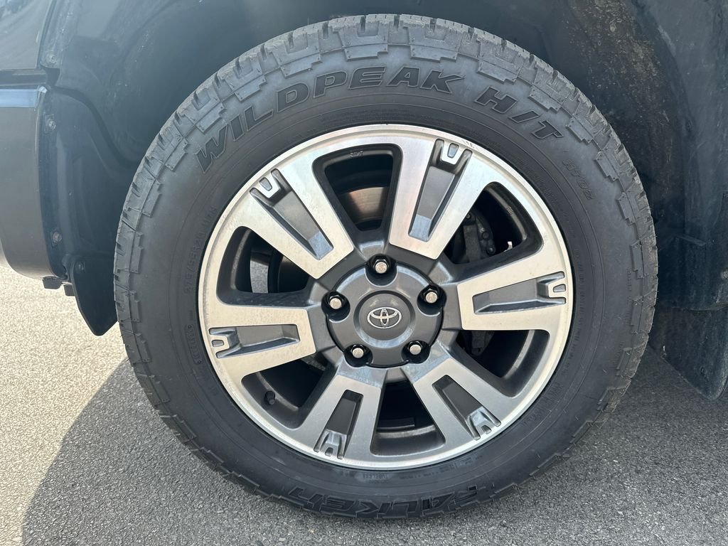 Used 2021 Black Toyota Platinum image 9