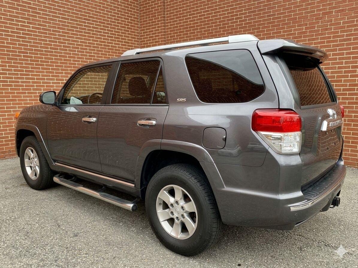Used 2013 Magnetic Gray Metallic Toyota SR5 image 2