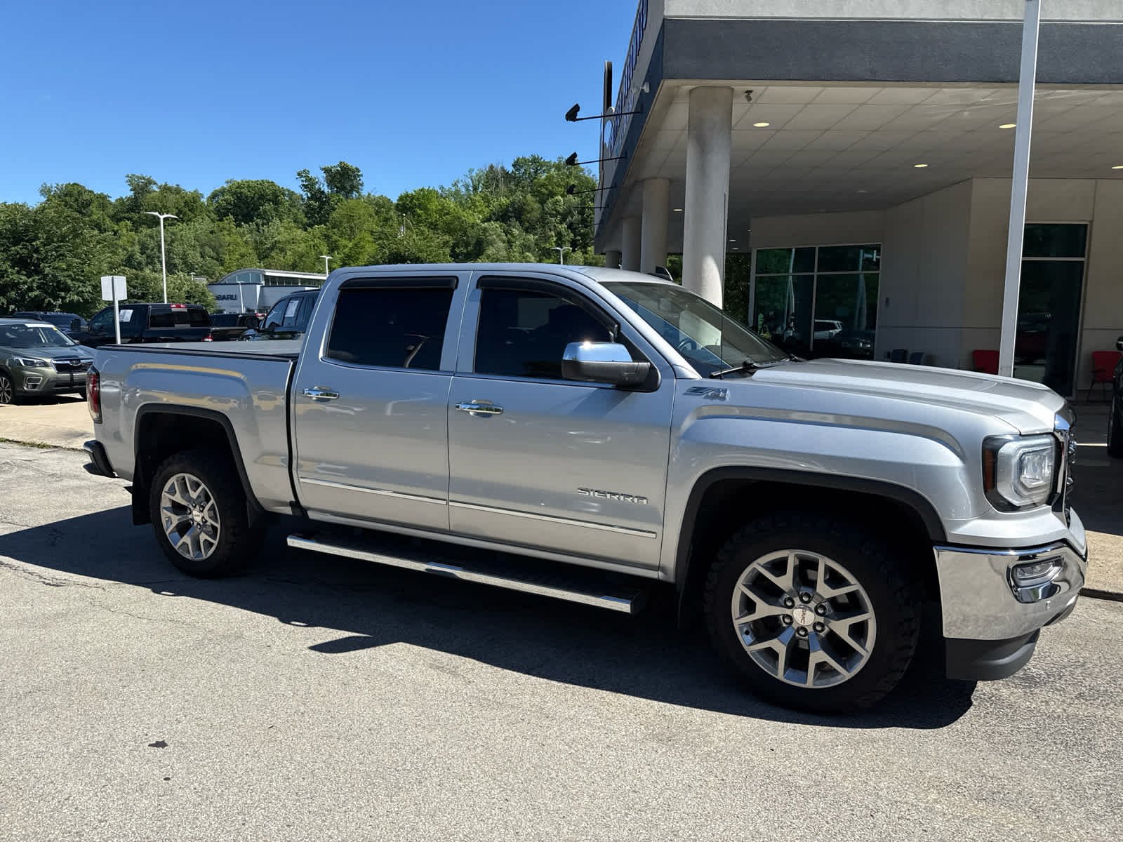 Used 2018 QUICKSILVER METALLIC GMC SLT image 3