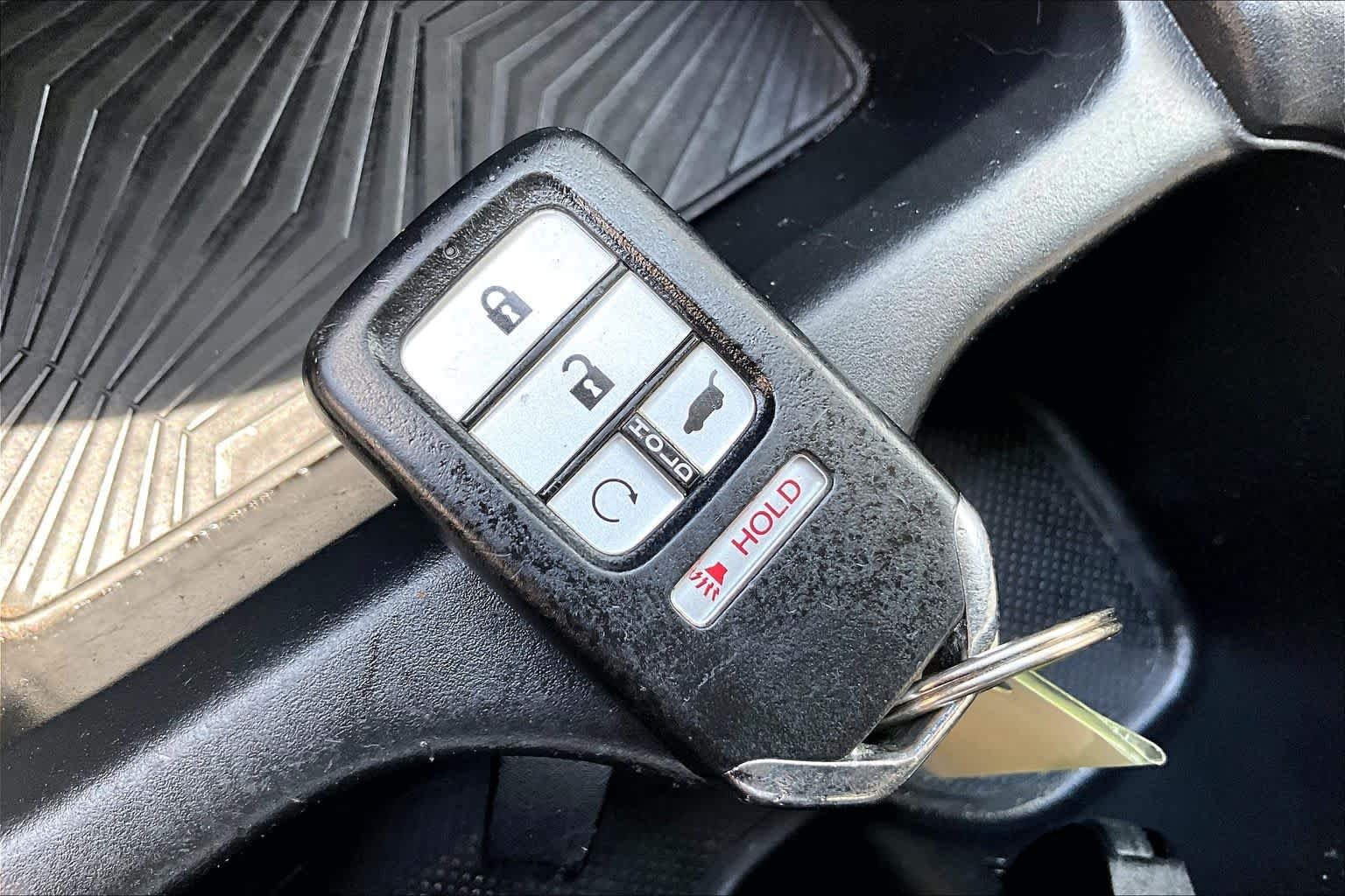 Used 2018 Lunar Silver Metallic Honda EX-L image 15