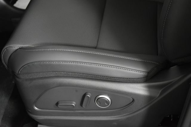 New 2026 Gray Hyundai SEL 8P image 32