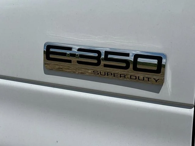 New 2025 Oxford White Ford Base image 15