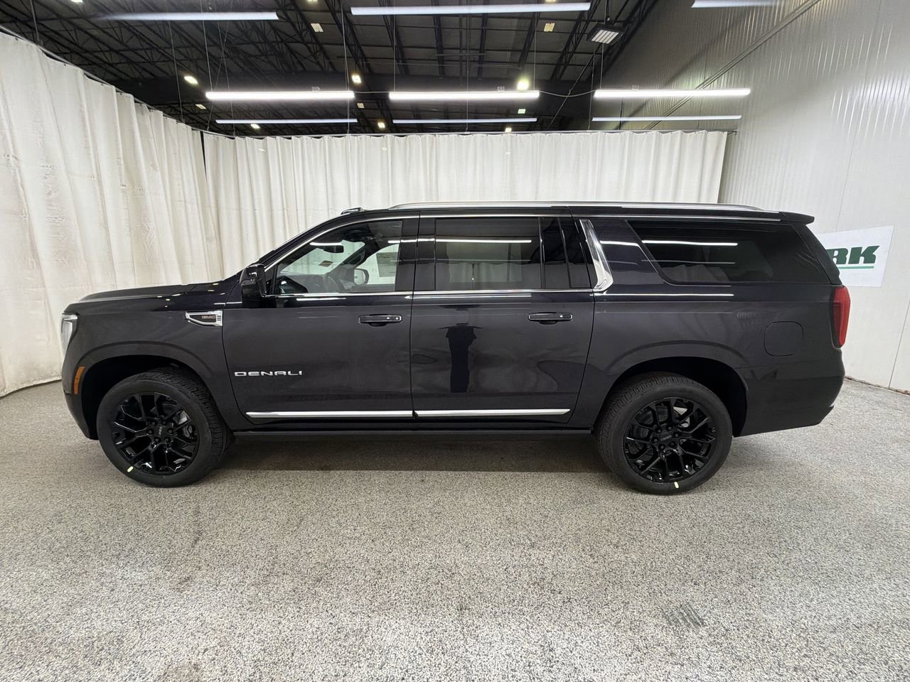 2026 GMC Yukon XL Denali - Photo 6